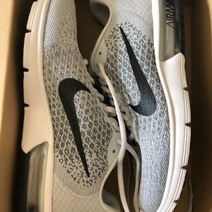 Nike Air Max Women’s 11